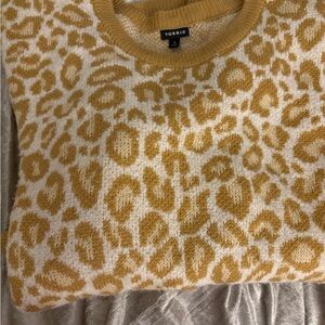 Torrid Women's Leopard Print Sweater - Gold and Cream